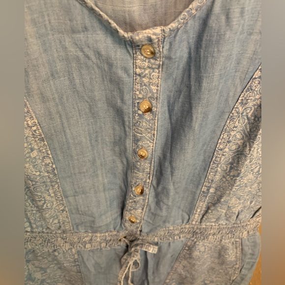 Romper with pockets size small - Picture 2 of 6